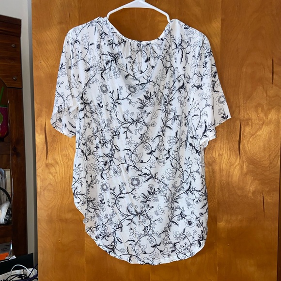 Blouse - Picture 2 of 3